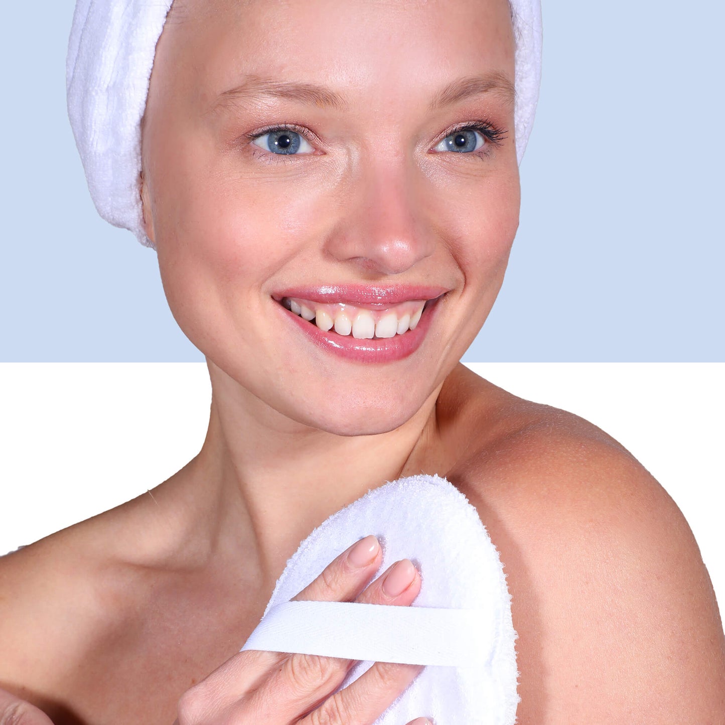 Afterspa Dual Texture Scrubber Double-sided to cleanse and exfoliate